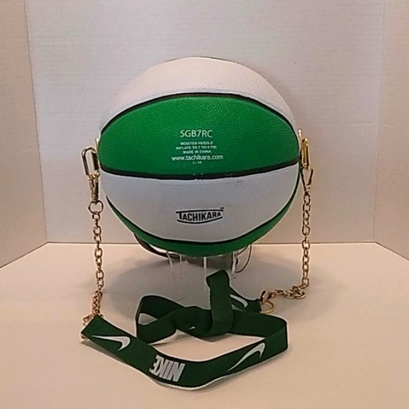 HANDMADE GREEN & WHITE Basketball Purse 🏀 - Picture 15 of 16
